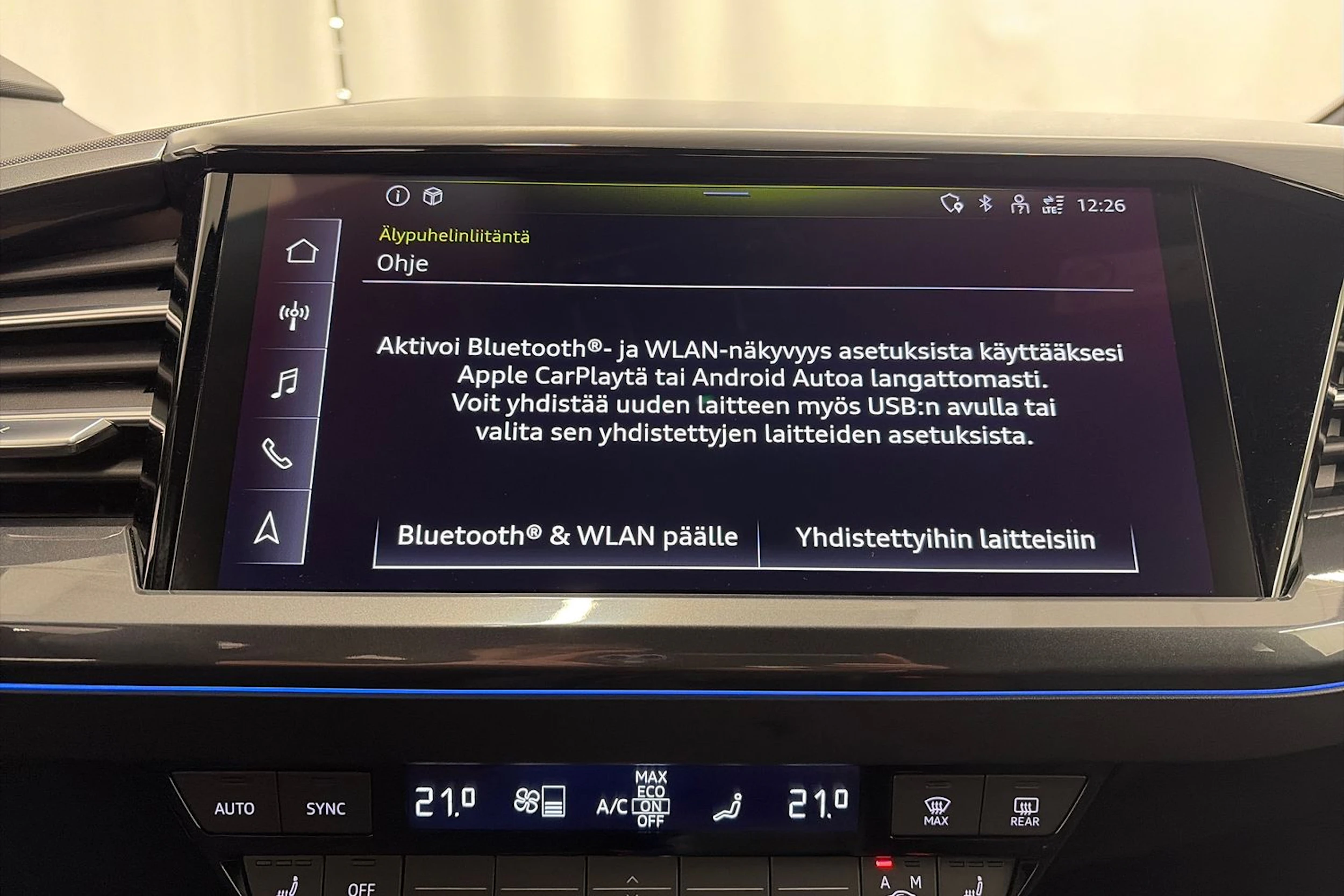 Sininen Audi Q4 e-tron 2024 kuva 27.