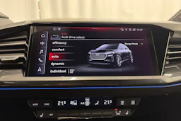 Sininen Audi Q4 e-tron 2024 kuva 28.