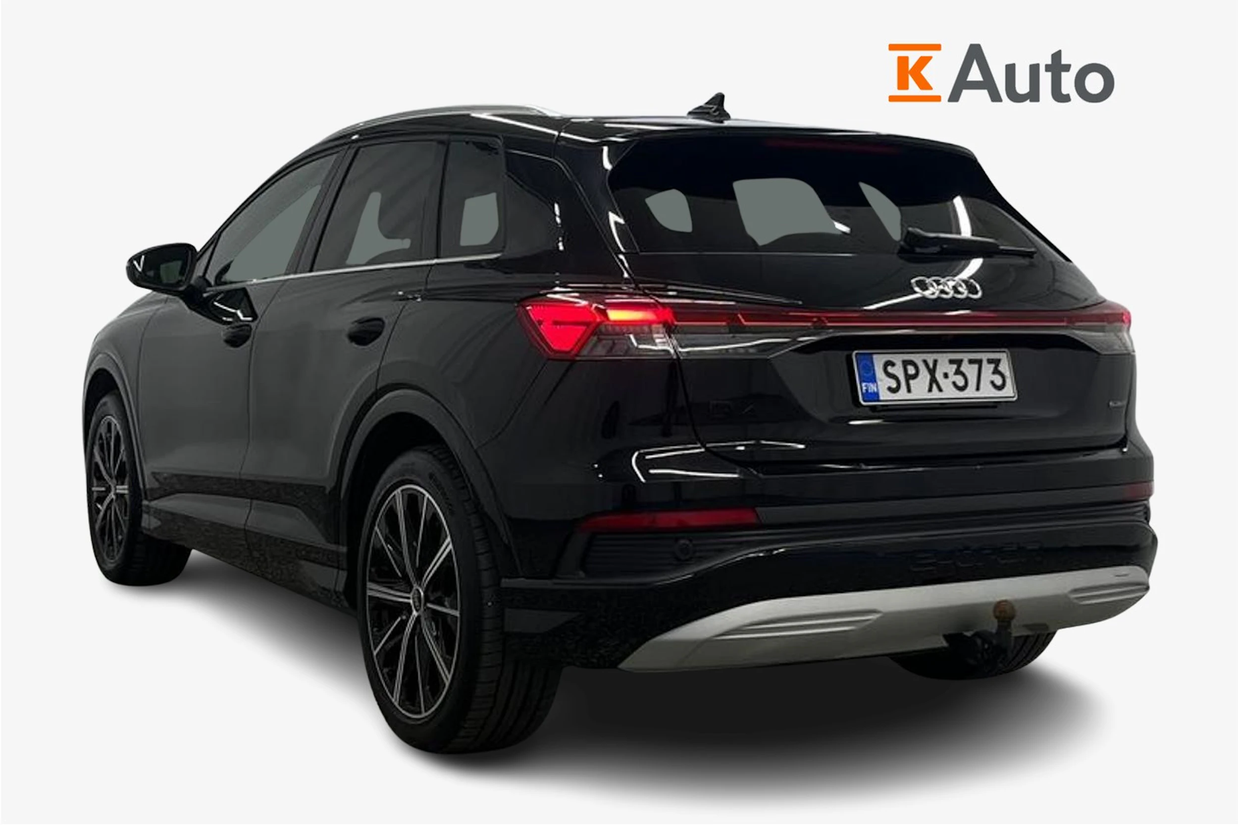 musta Audi Q4 e-tron 2024 kuva 3.