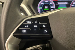musta Audi Q4 e-tron 2024 kuva 23.