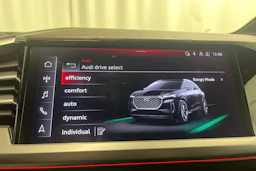 musta Audi Q4 e-tron 2024 kuva 30.
