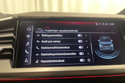 musta Audi Q4 e-tron 2024 kuva 32.