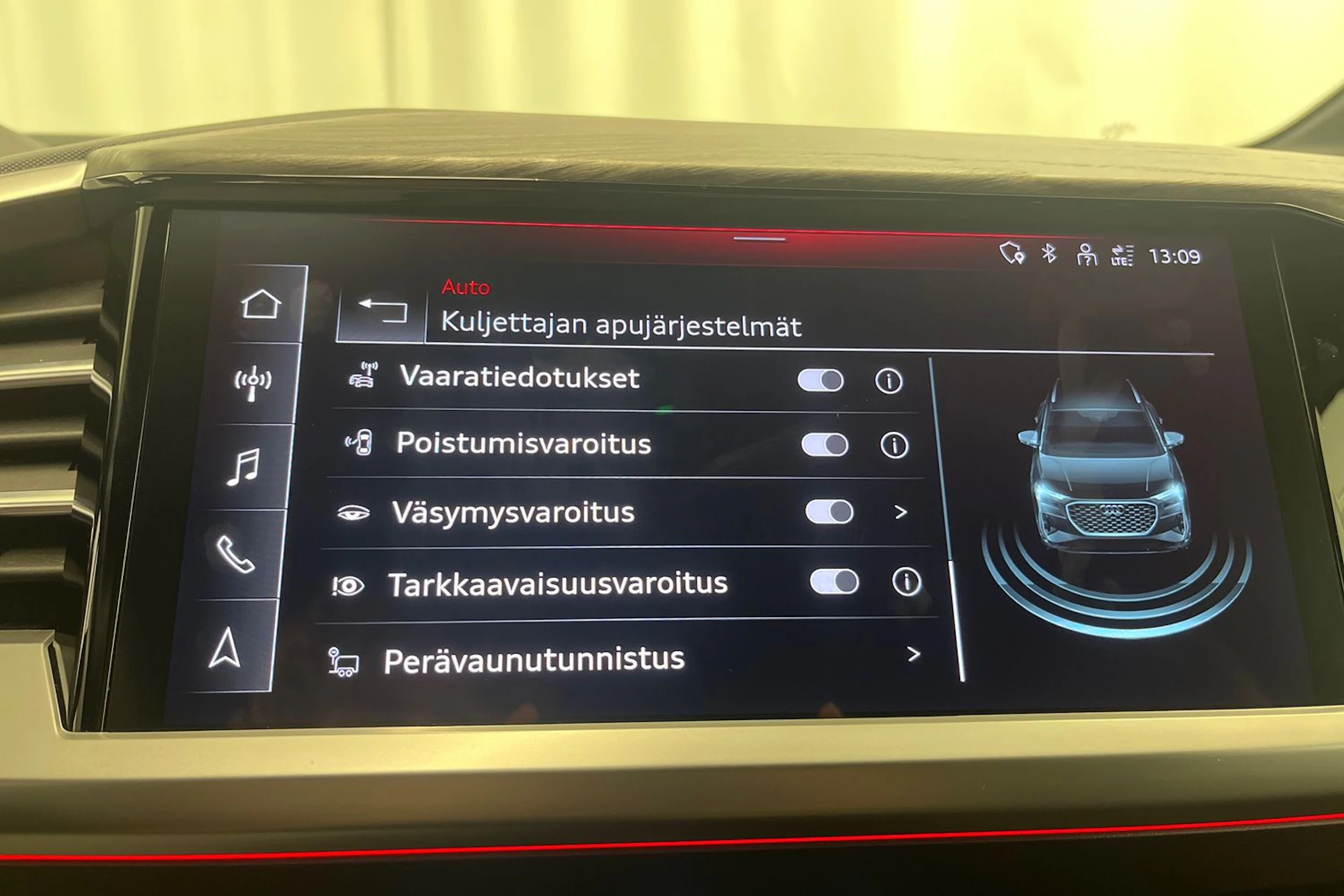 musta Audi Q4 e-tron 2024 kuva 33.