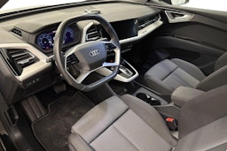 met. musta Audi Q4 e-tron 2024 kuva 7.