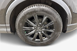 met. musta Audi Q4 e-tron 2024 kuva 11.