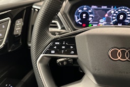 harmaa Audi Q4 e-tron 2024 kuva 13.