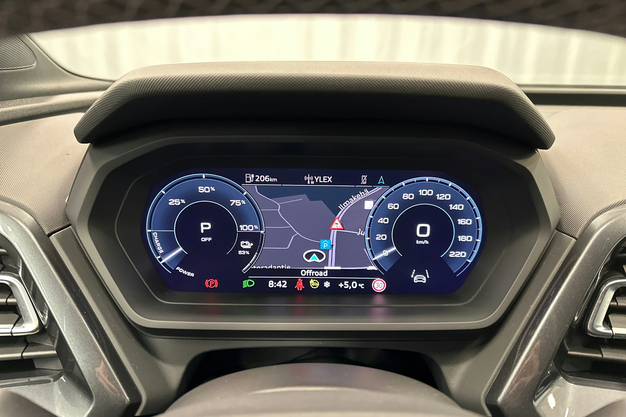 harmaa Audi Q4 e-tron 2024 kuva 15.