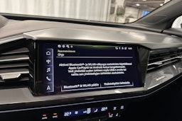 harmaa Audi Q4 e-tron 2024 kuva 20.