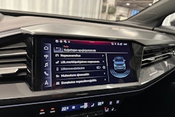 harmaa Audi Q4 e-tron 2024 kuva 24.