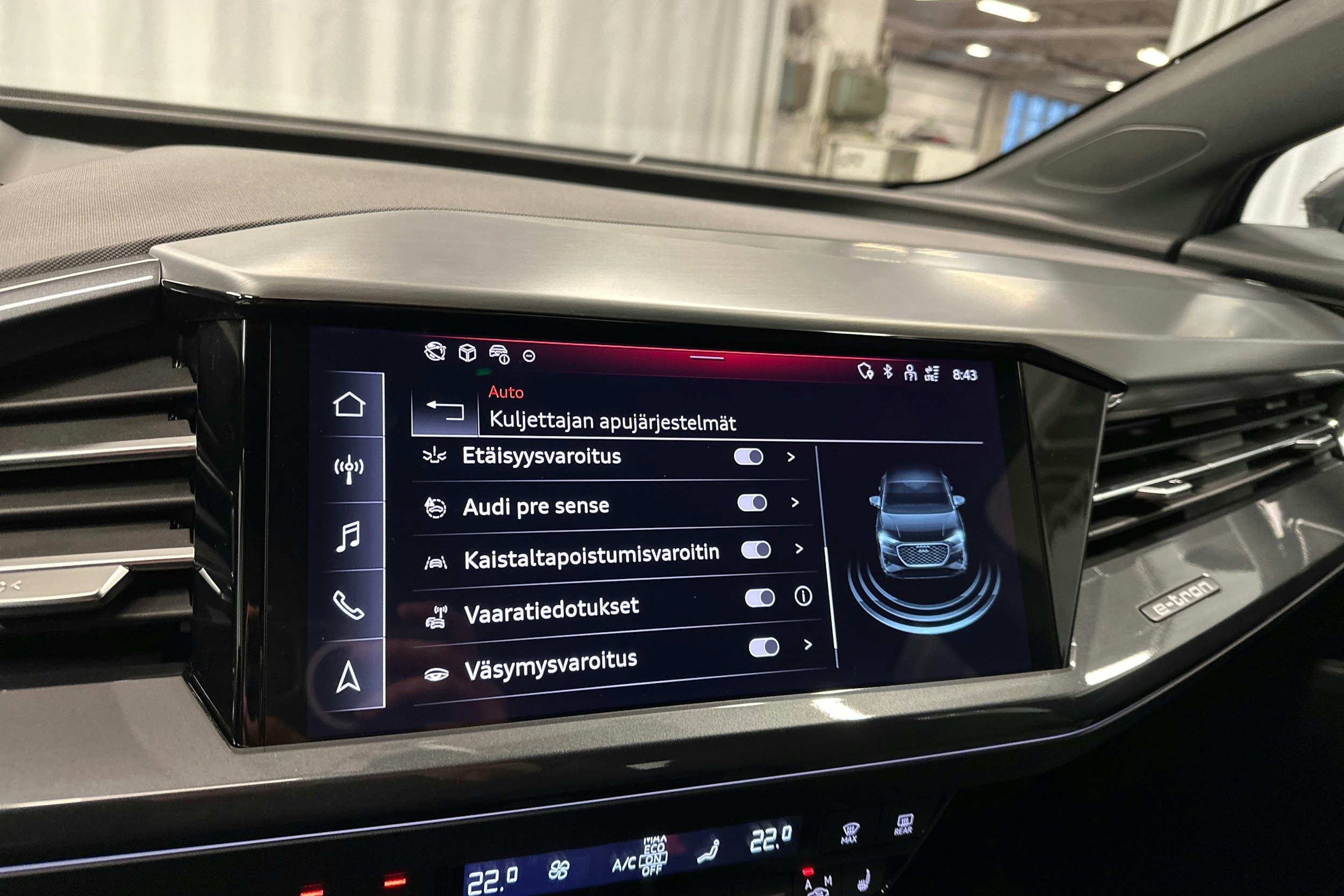 harmaa Audi Q4 e-tron 2024 kuva 25.