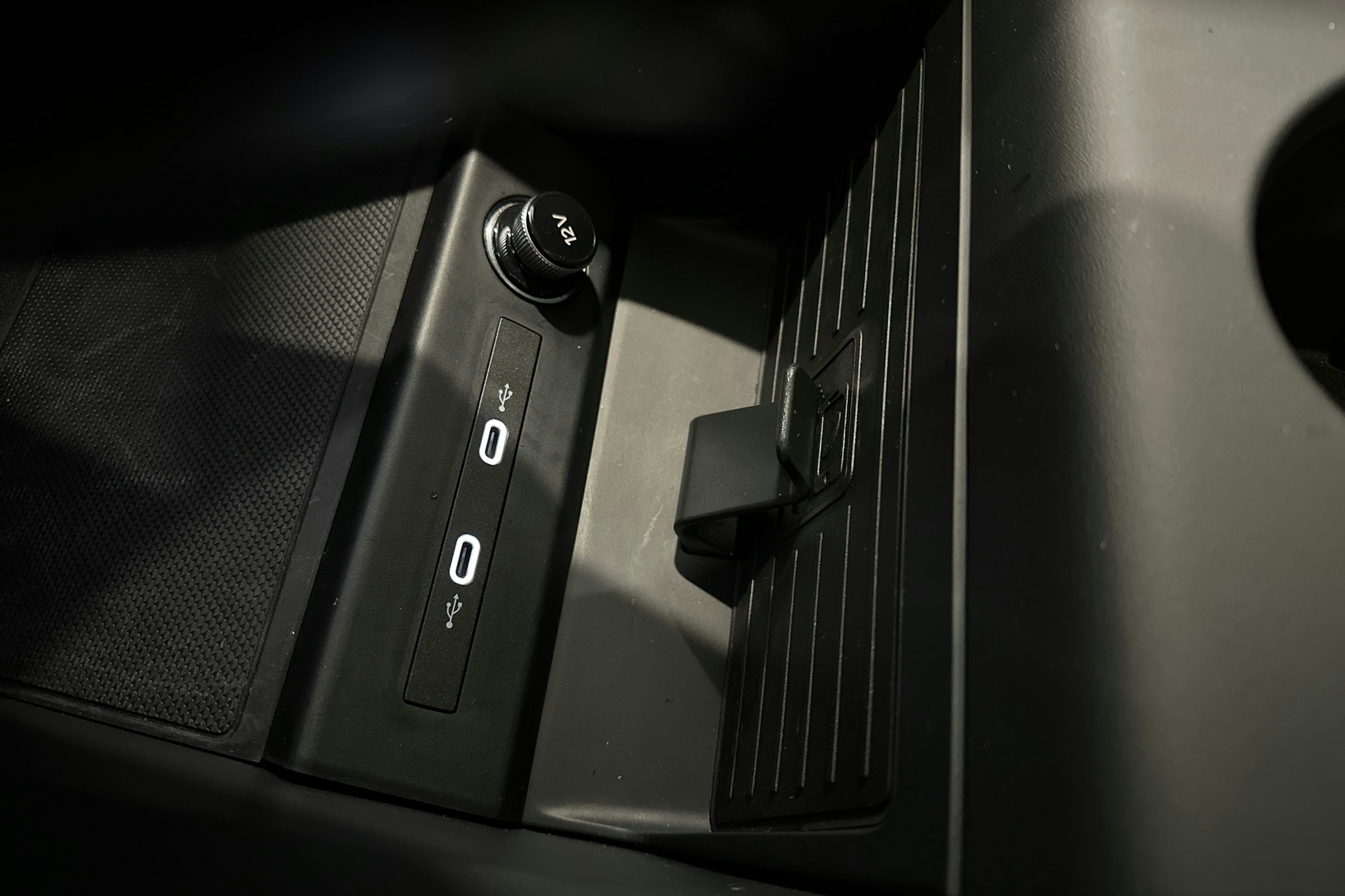 harmaa Audi Q4 e-tron 2024 kuva 27.