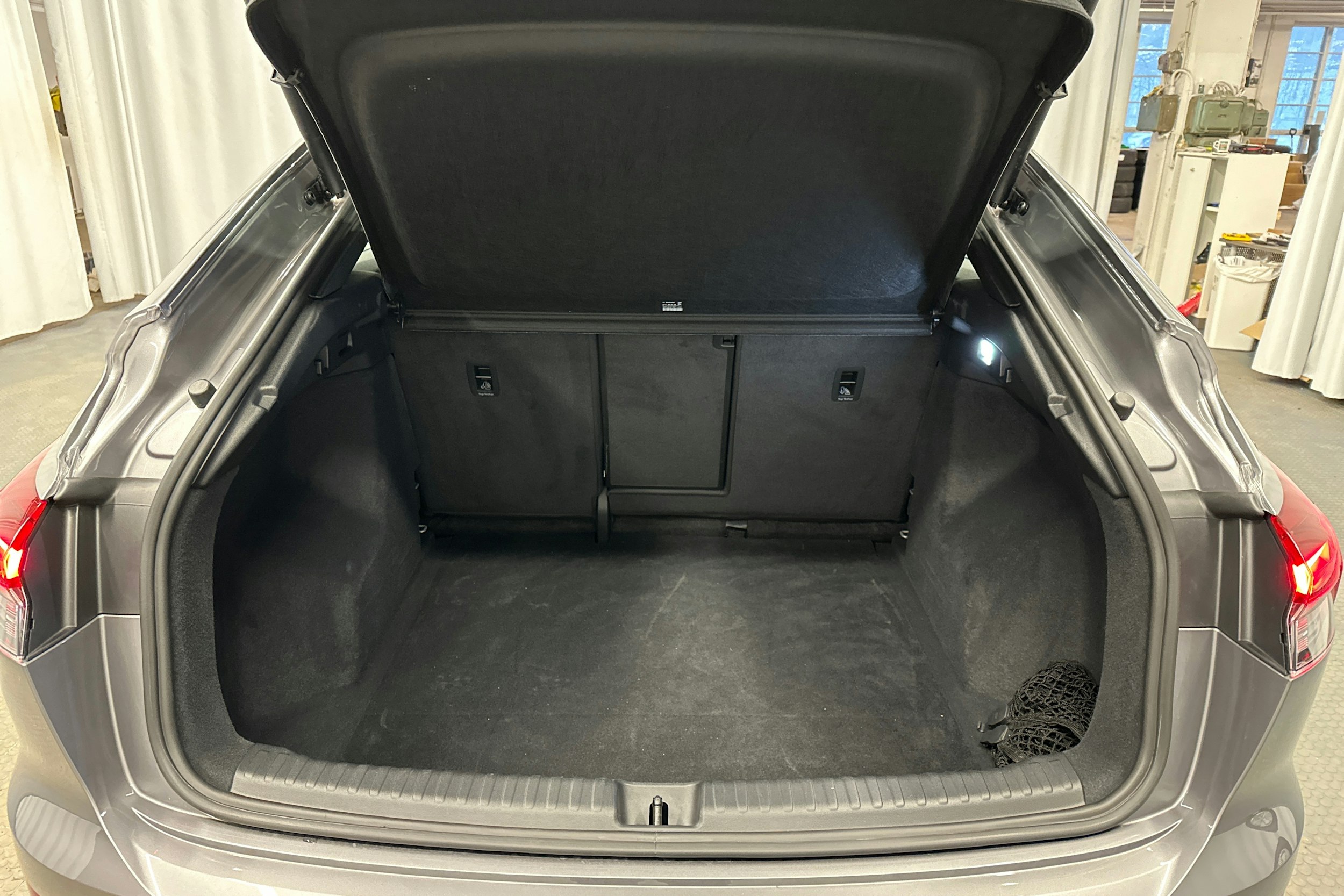 harmaa Audi Q4 e-tron 2024 kuva 31.