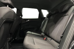 musta Audi Q4 e-tron 2024 kuva 10.