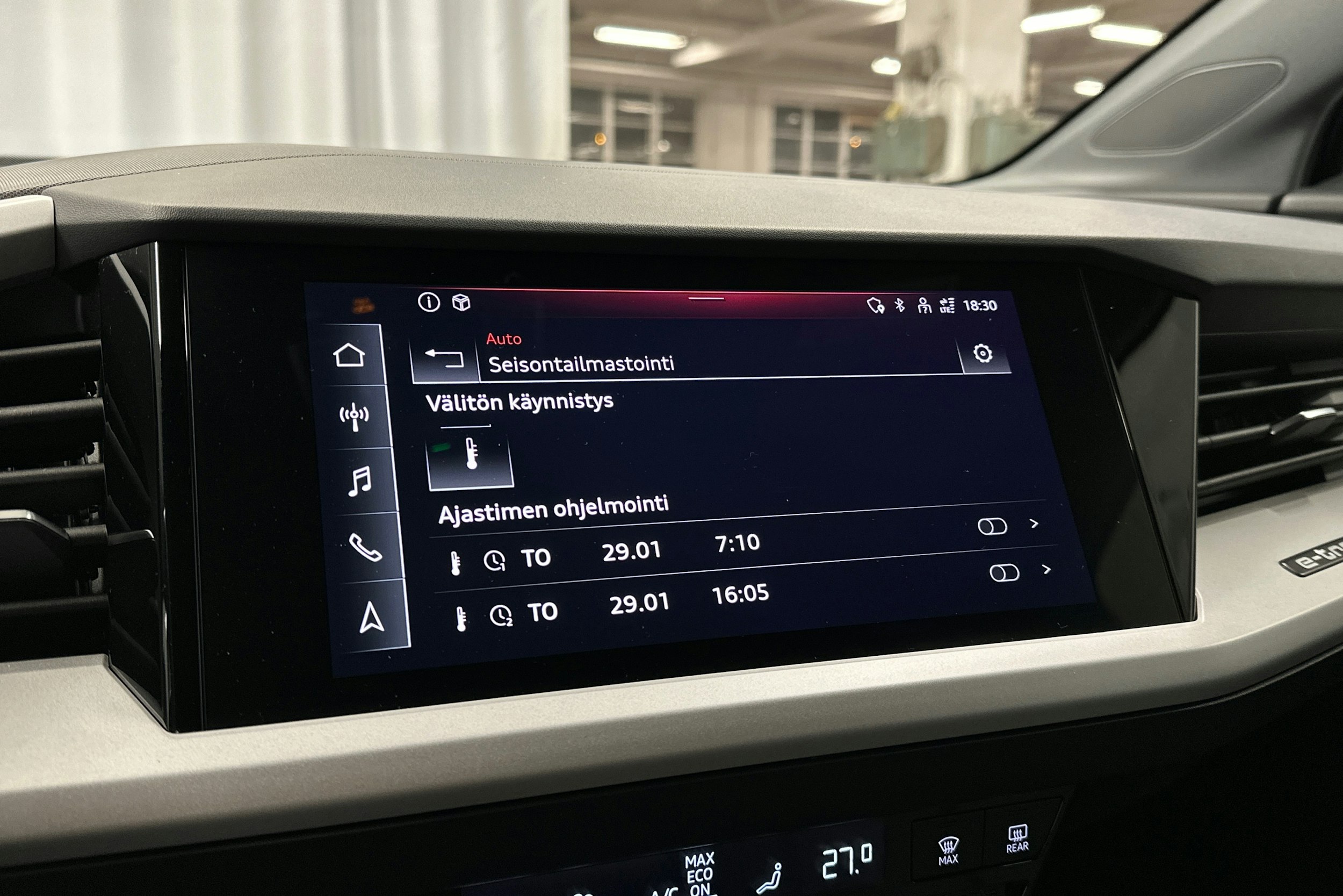 musta Audi Q4 e-tron 2024 kuva 19.