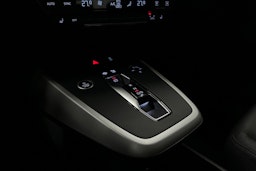 musta Audi Q4 e-tron 2024 kuva 23.