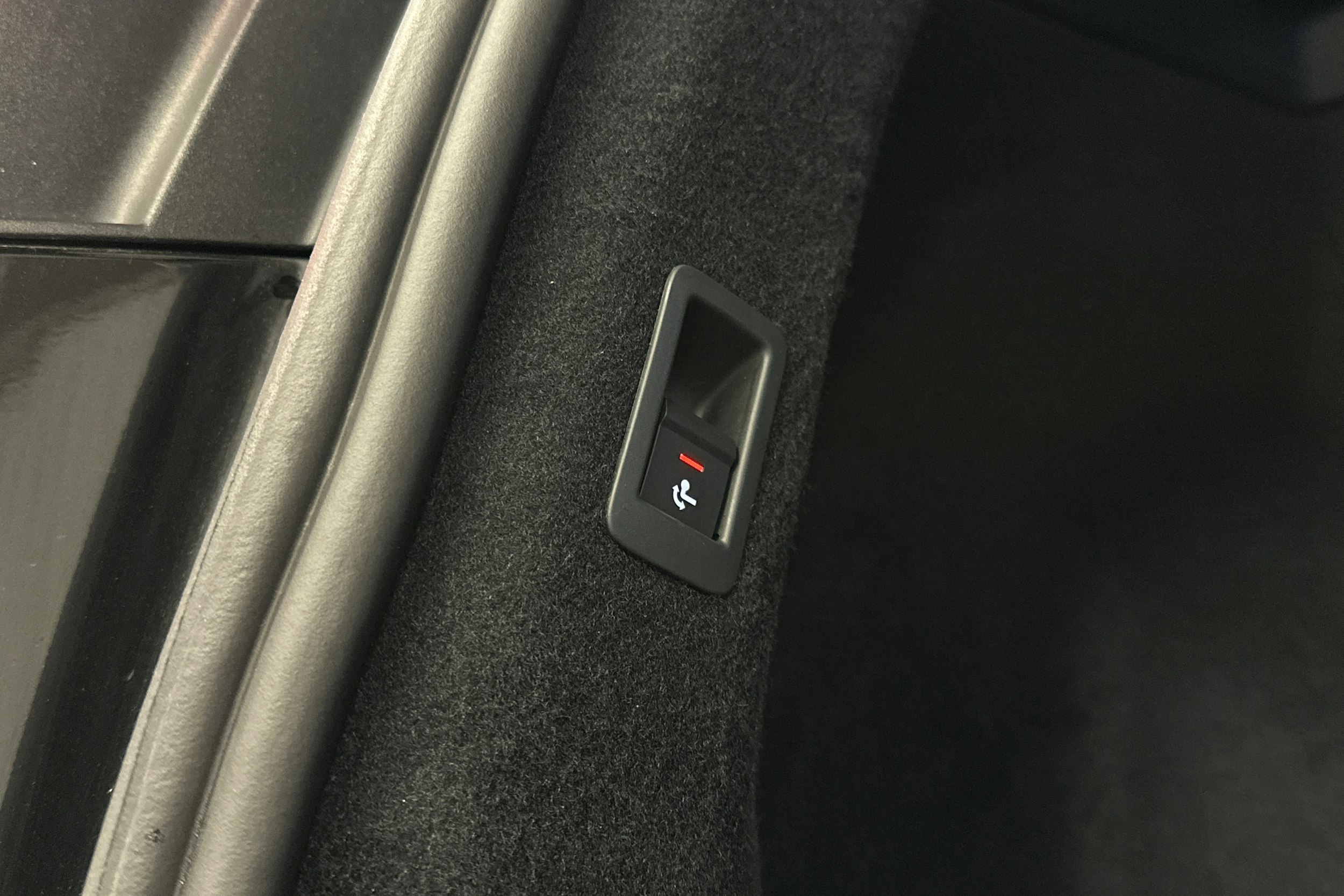 musta Audi Q4 e-tron 2024 kuva 28.