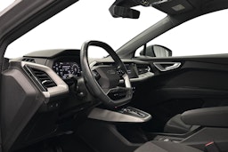 harmaa Audi Q4 e-tron 2024 kuva 7.