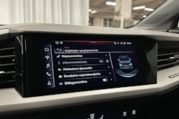 harmaa Audi Q4 e-tron 2024 kuva 20.