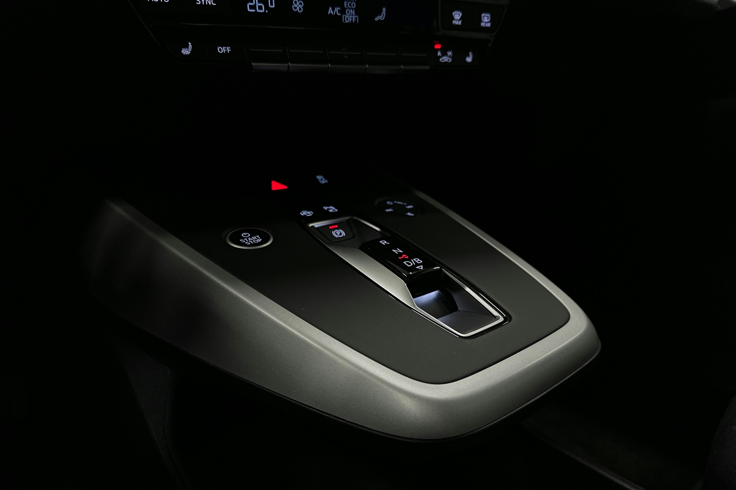 harmaa Audi Q4 e-tron 2024 kuva 23.