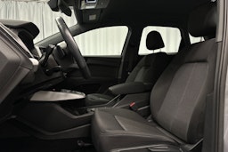 harmaa Audi Q4 e-tron 2024 kuva 24.