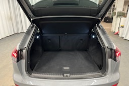 harmaa Audi Q4 e-tron 2024 kuva 25.