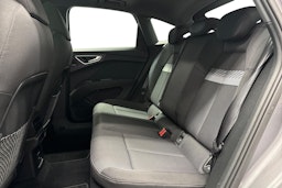 harmaa Audi Q4 e-tron 2024 kuva 10.