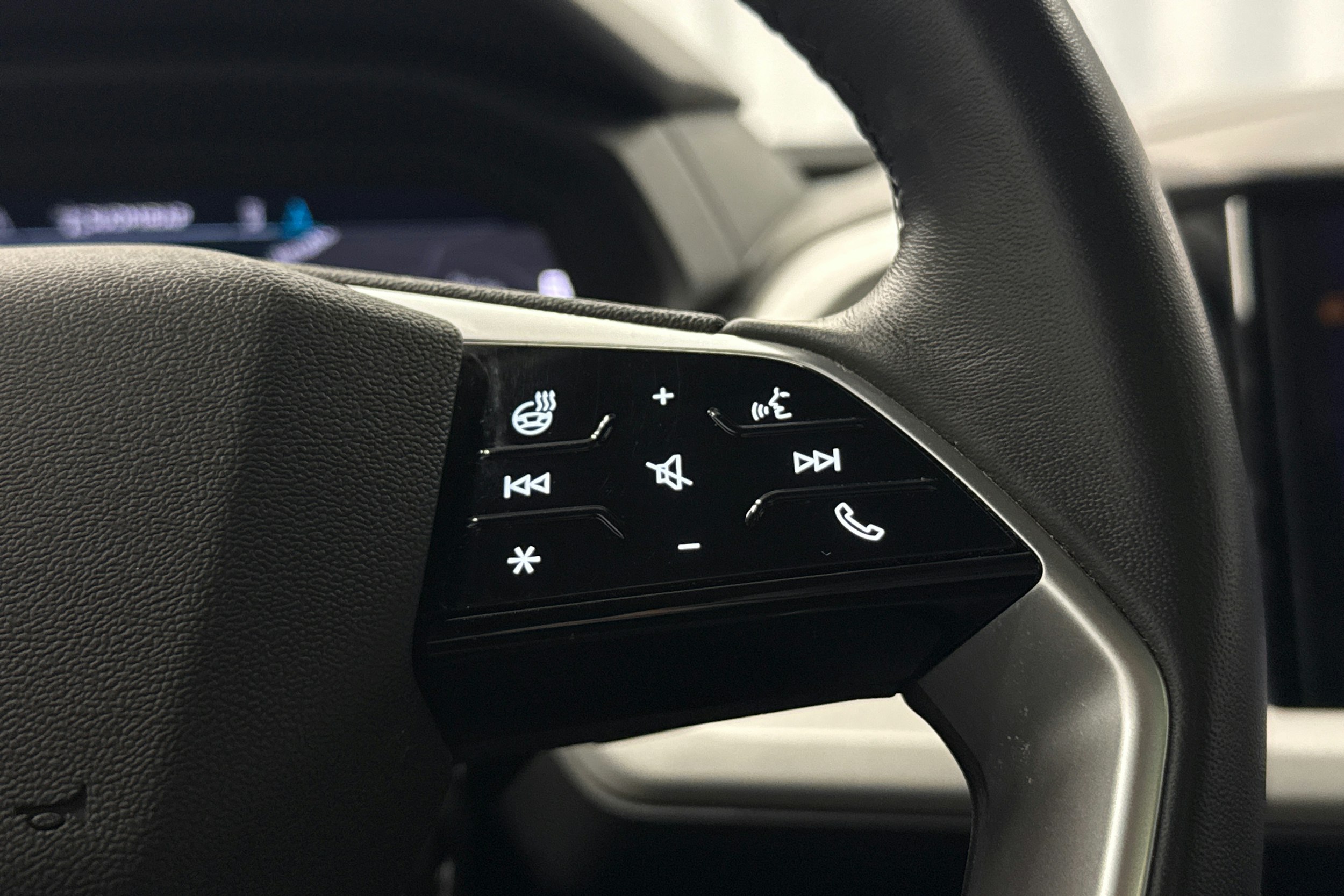 harmaa Audi Q4 e-tron 2024 kuva 15.