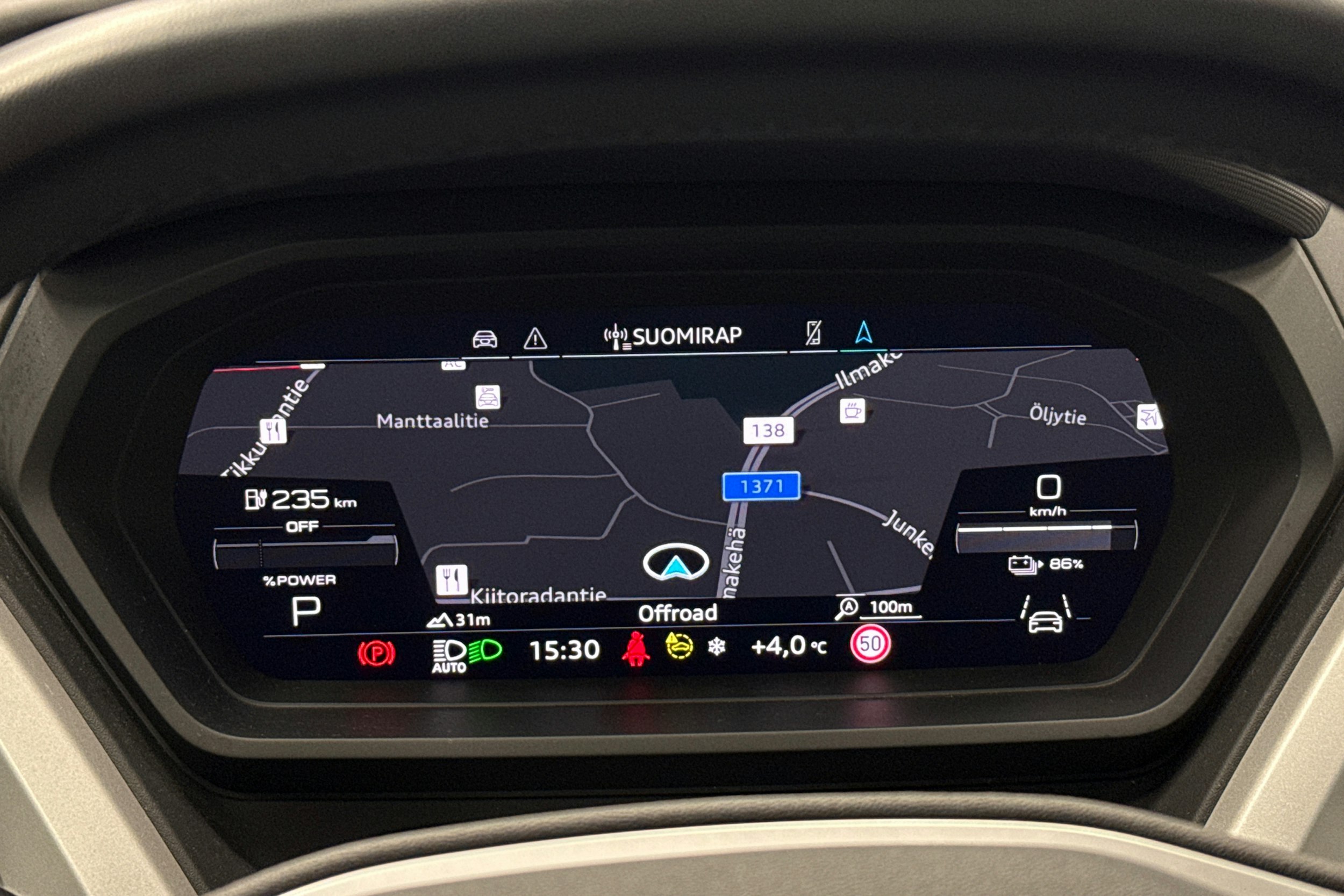 harmaa Audi Q4 e-tron 2024 kuva 16.