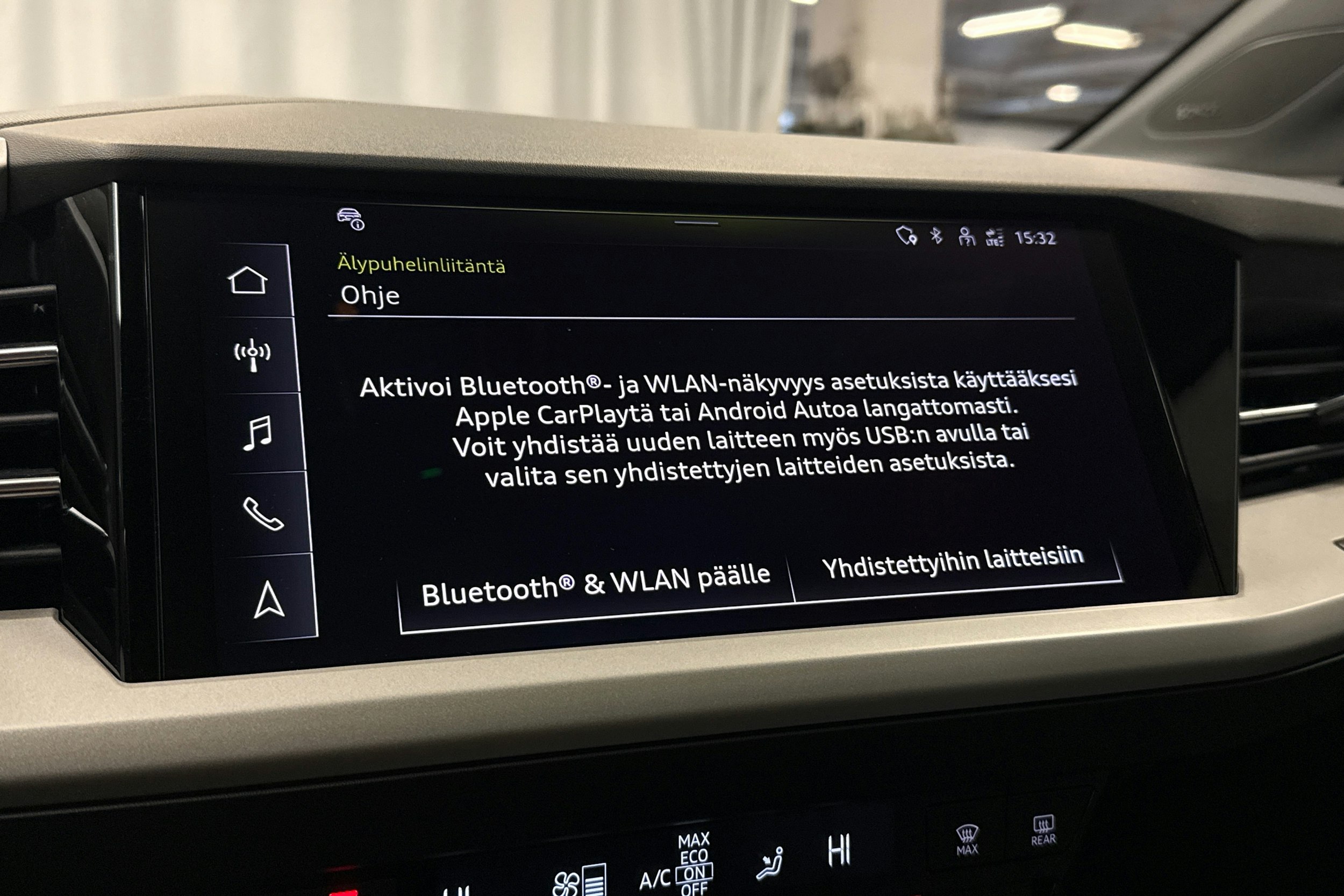 harmaa Audi Q4 e-tron 2024 kuva 22.