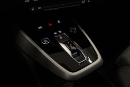 harmaa Audi Q4 e-tron 2024 kuva 25.