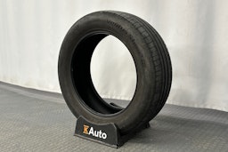 musta Audi Q4 e-tron 2024 kuva 13.