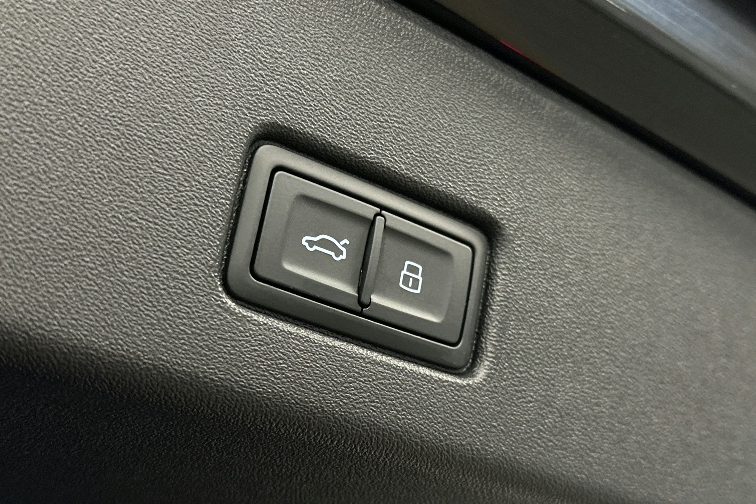 musta Audi Q4 e-tron 2024 kuva 15.