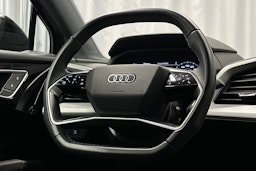 musta Audi Q4 e-tron 2024 kuva 19.
