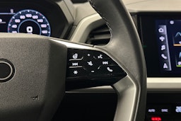 musta Audi Q4 e-tron 2024 kuva 21.