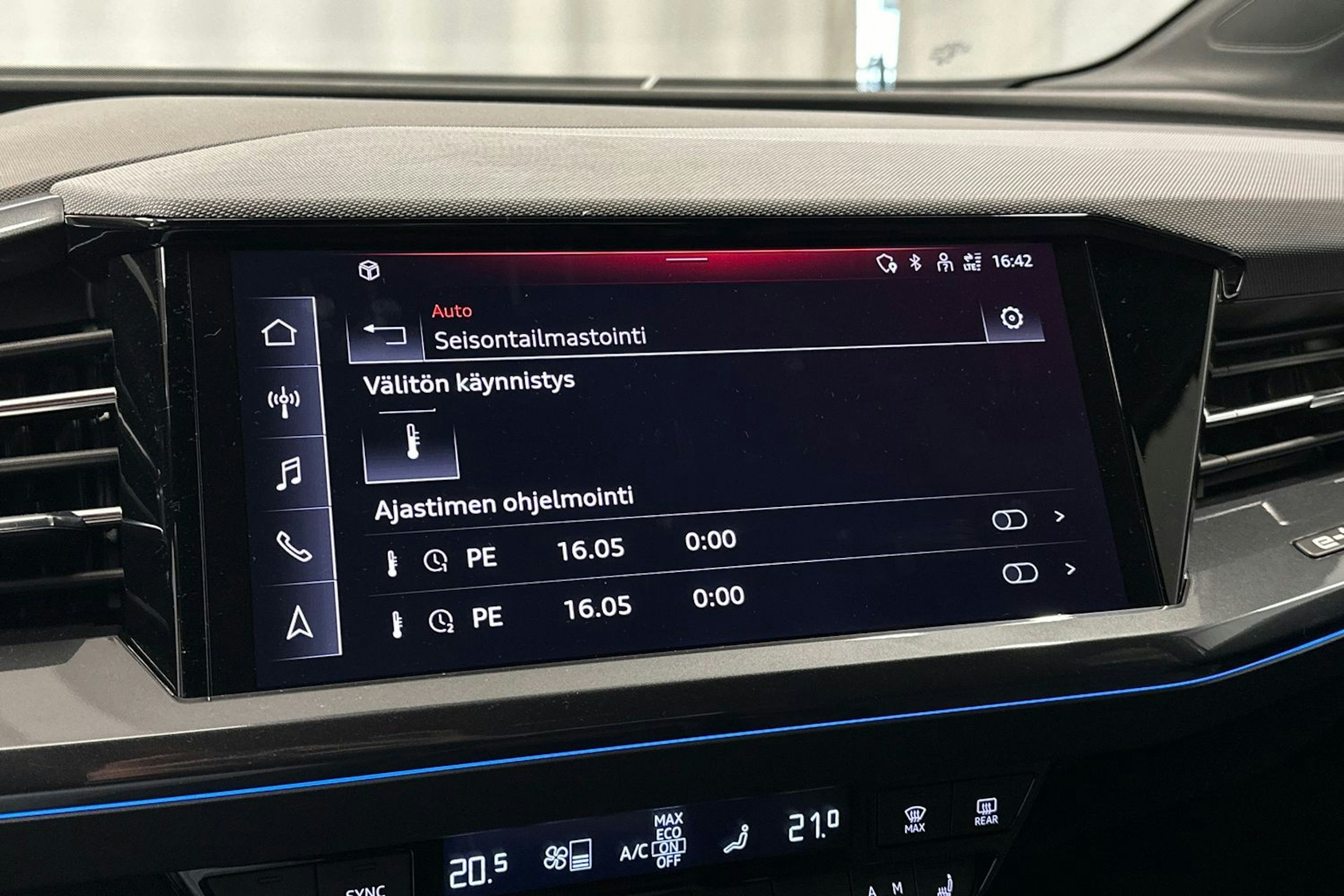 valkoinen Audi Q4 e-tron 2024 kuva 22.