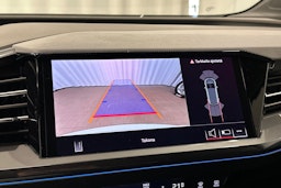 valkoinen Audi Q4 e-tron 2024 kuva 28.