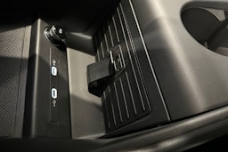 valkoinen Audi Q4 e-tron 2024 kuva 30.