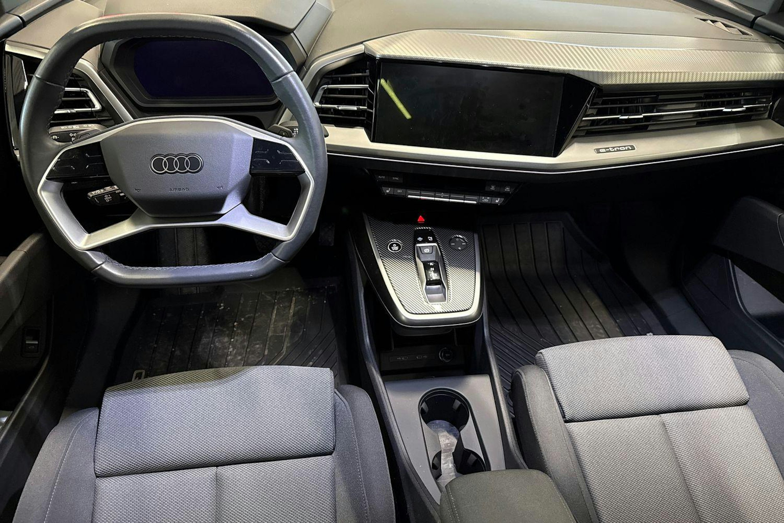 harmaa Audi Q4 e-tron 2024 kuva 9.