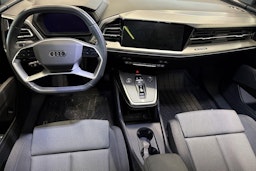 harmaa Audi Q4 e-tron 2024 kuva 9.