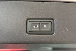 harmaa Audi Q4 e-tron 2024 kuva 15.