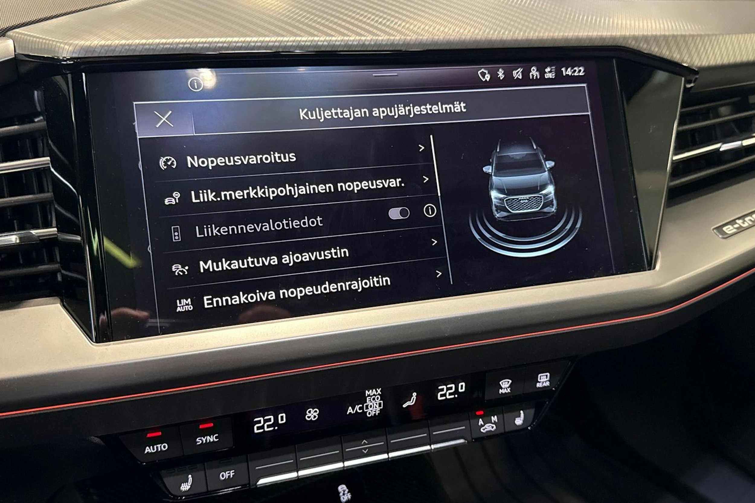 harmaa Audi Q4 e-tron 2024 kuva 27.