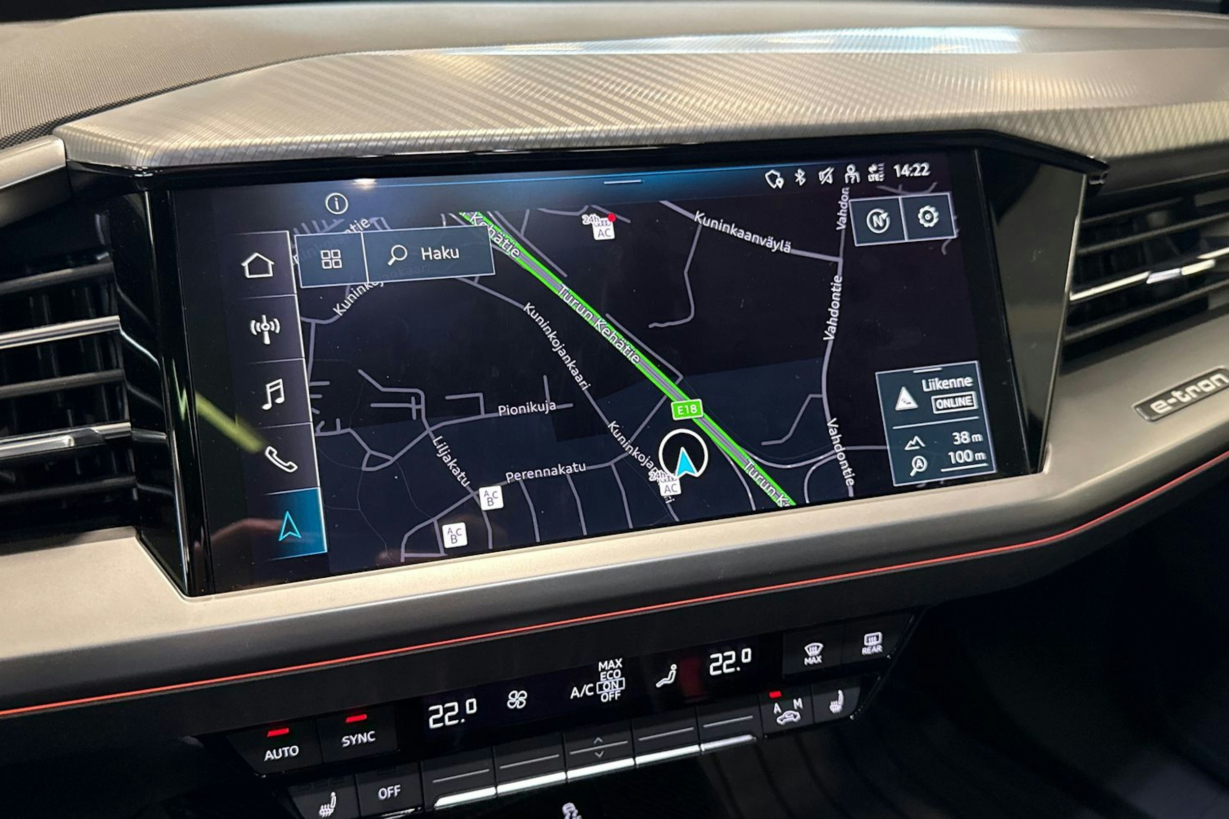 harmaa Audi Q4 e-tron 2024 kuva 28.