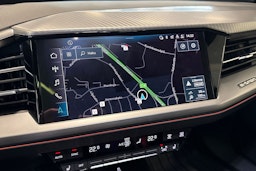 harmaa Audi Q4 e-tron 2024 kuva 28.