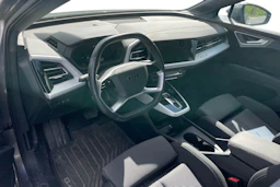 met. harmaa Audi Q4 e-tron 2024 kuva 3.