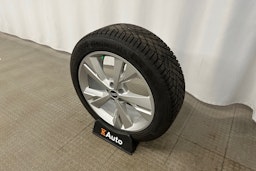 musta Audi Q4 e-tron 2024 kuva 12.