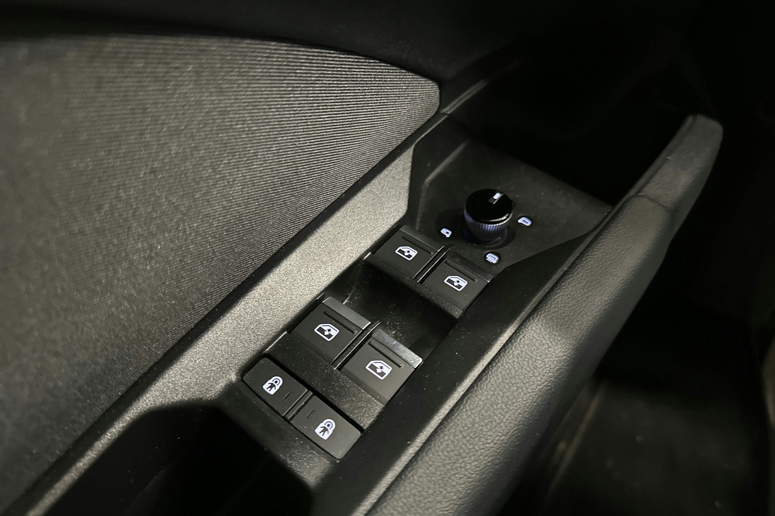 musta Audi Q4 e-tron 2024 kuva 15.
