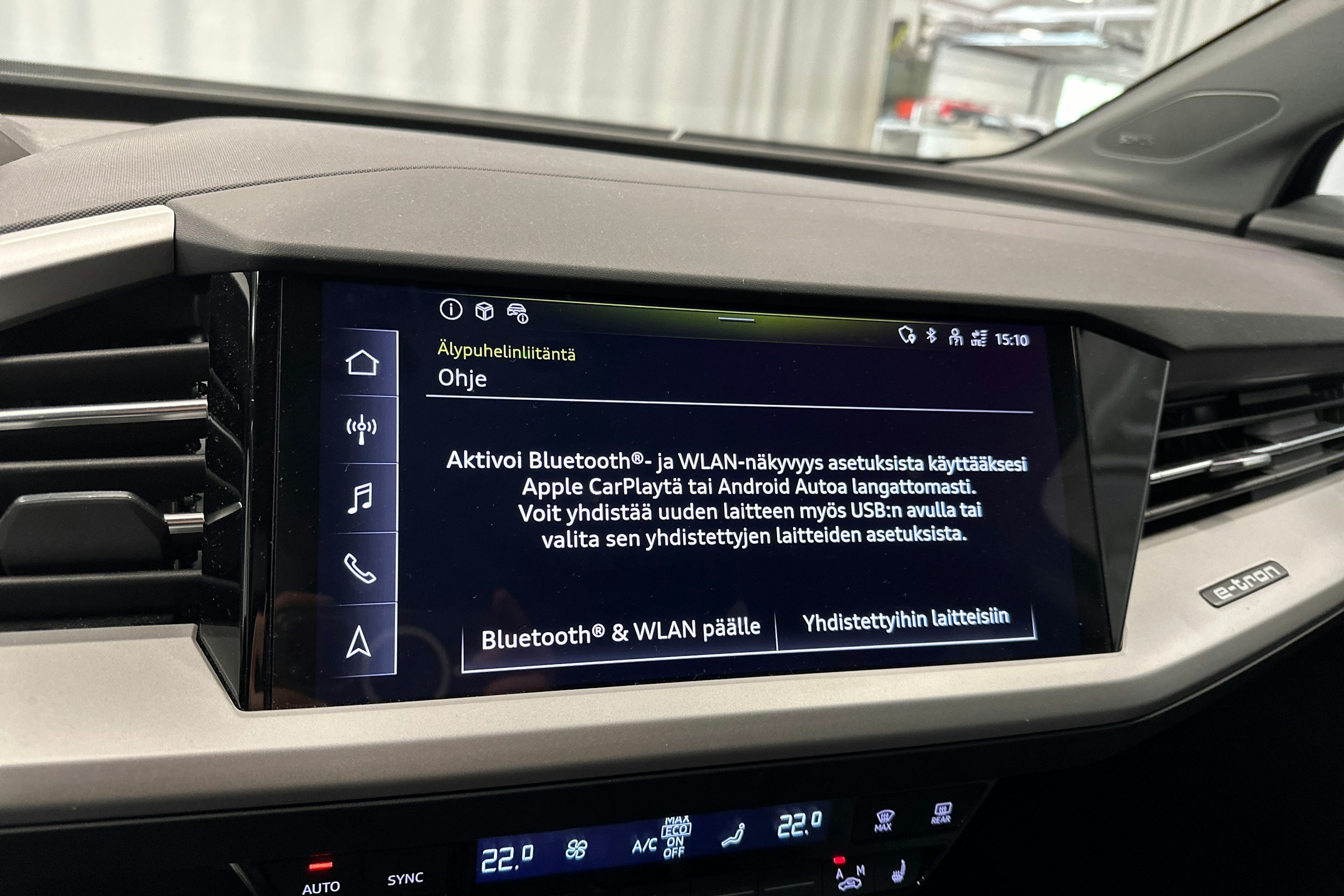 musta Audi Q4 e-tron 2024 kuva 18.