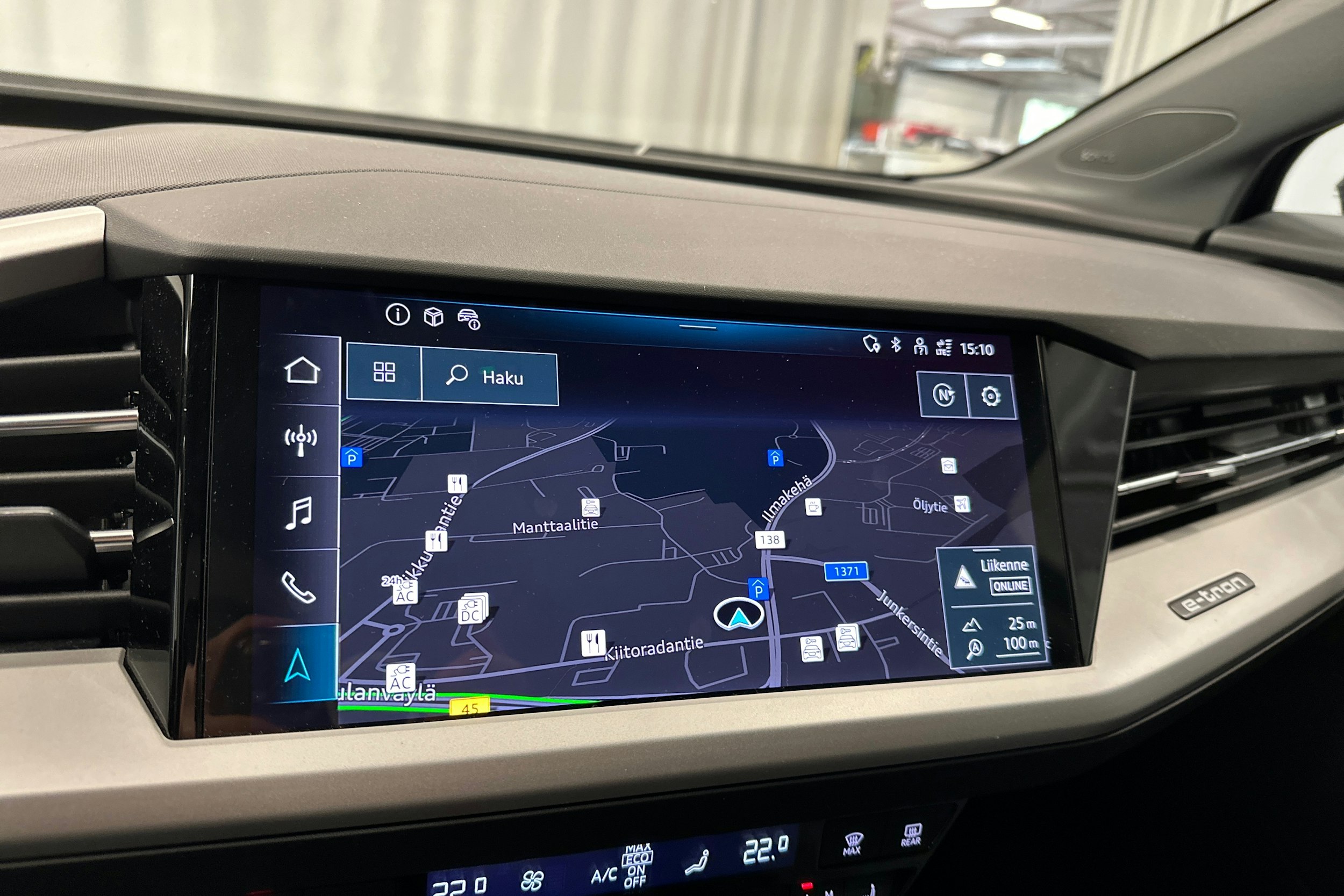 musta Audi Q4 e-tron 2024 kuva 22.