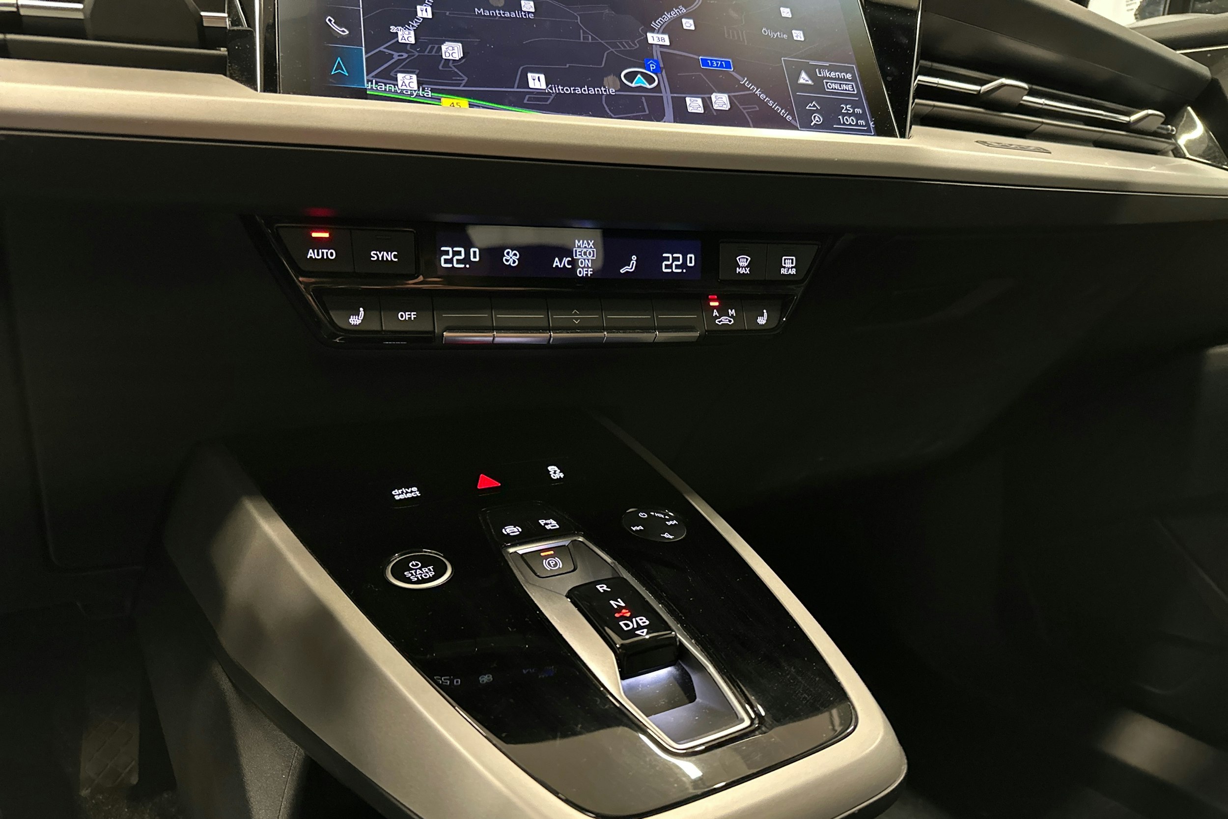 musta Audi Q4 e-tron 2024 kuva 23.