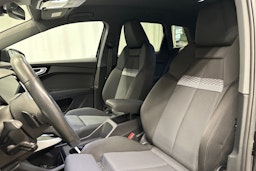 musta Audi Q4 e-tron 2024 kuva 24.